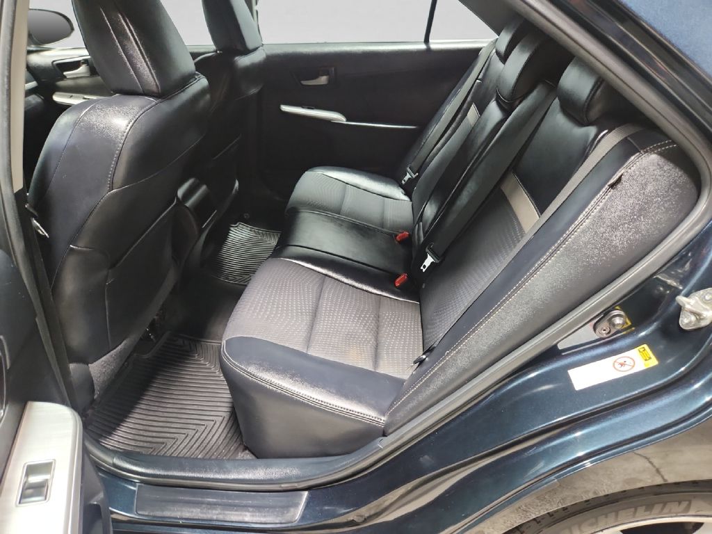 Photo 13 of this TOYOTA CAMRY