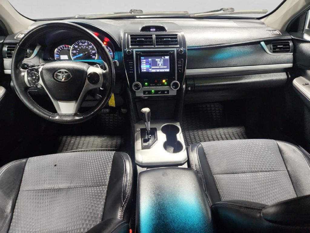 Photo 14 of this TOYOTA CAMRY