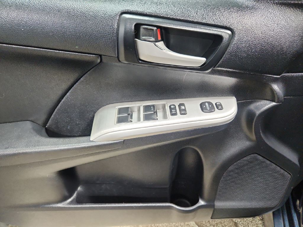 Photo 17 of this TOYOTA CAMRY