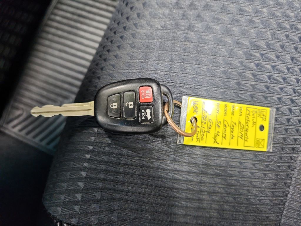 Photo 22 of this TOYOTA CAMRY