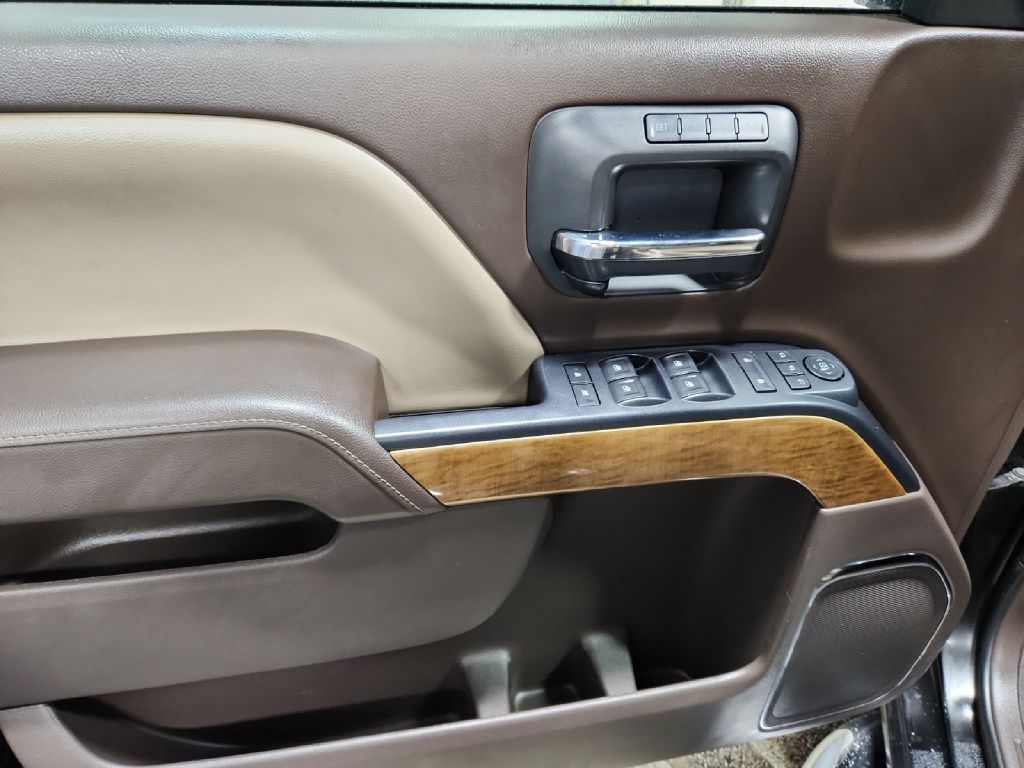 Photo 17 of this CHEVROLET SILVERADO 1500