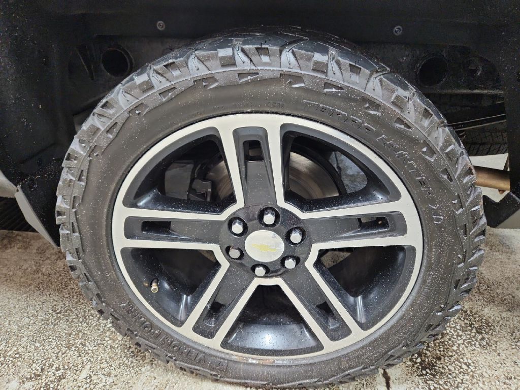 Photo 29 of this CHEVROLET SILVERADO 1500