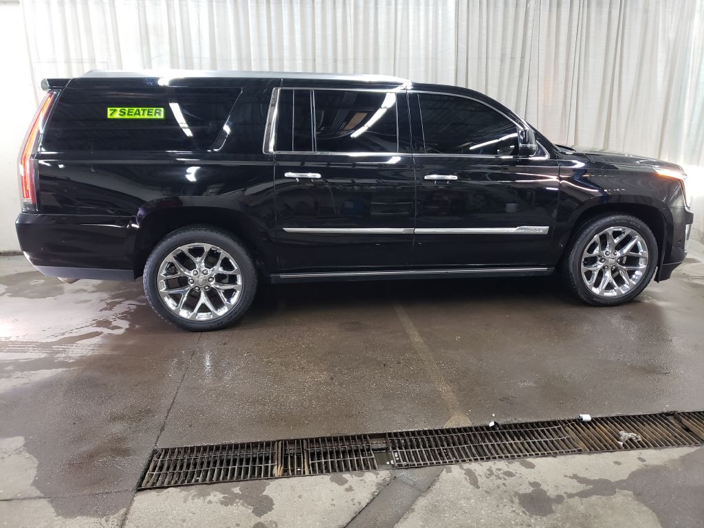 Photo 4 of this CADILLAC ESCALADE