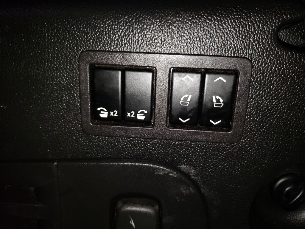 Photo 11 of this CADILLAC ESCALADE