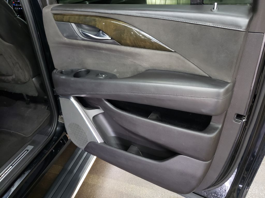 Photo 16 of this CADILLAC ESCALADE