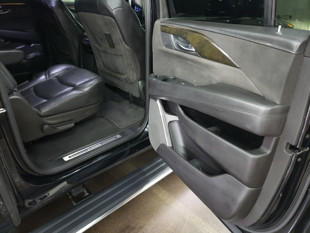 Photo 18 of this CADILLAC ESCALADE