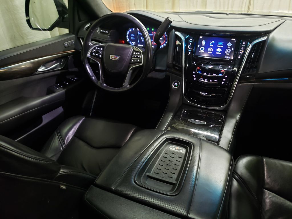Photo 27 of this CADILLAC ESCALADE