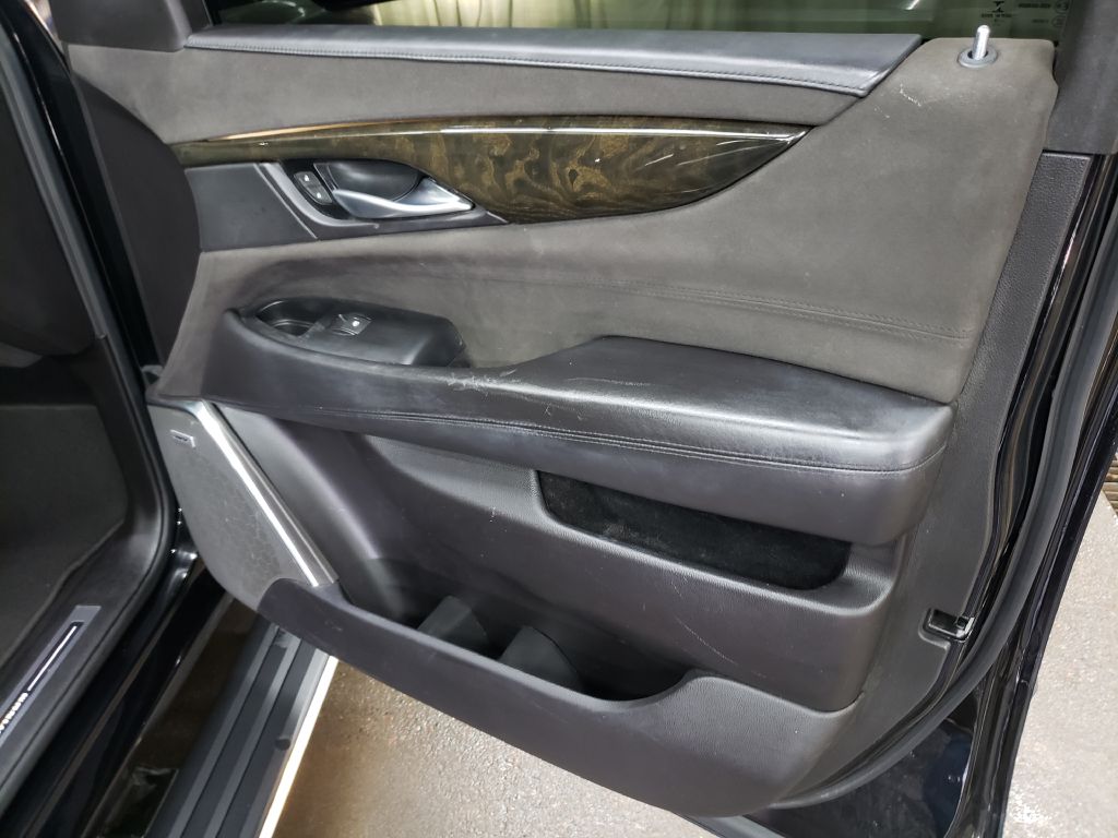 Photo 29 of this CADILLAC ESCALADE