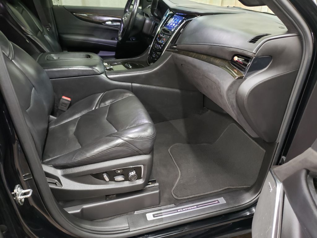 Photo 30 of this CADILLAC ESCALADE