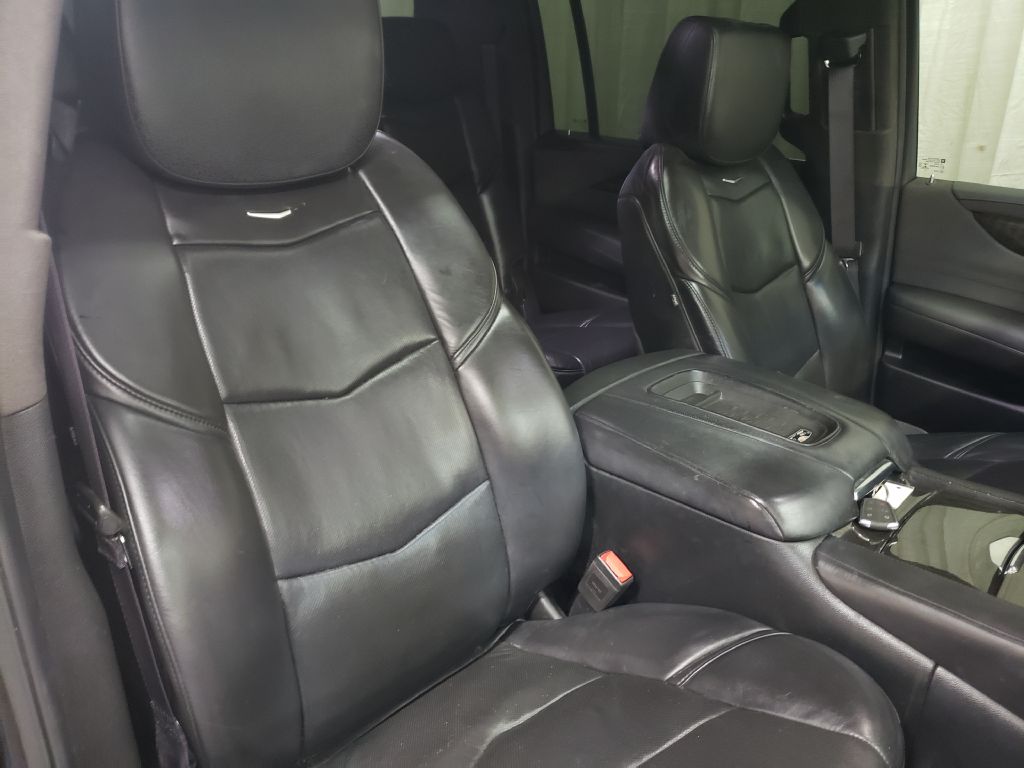 Photo 37 of this CADILLAC ESCALADE