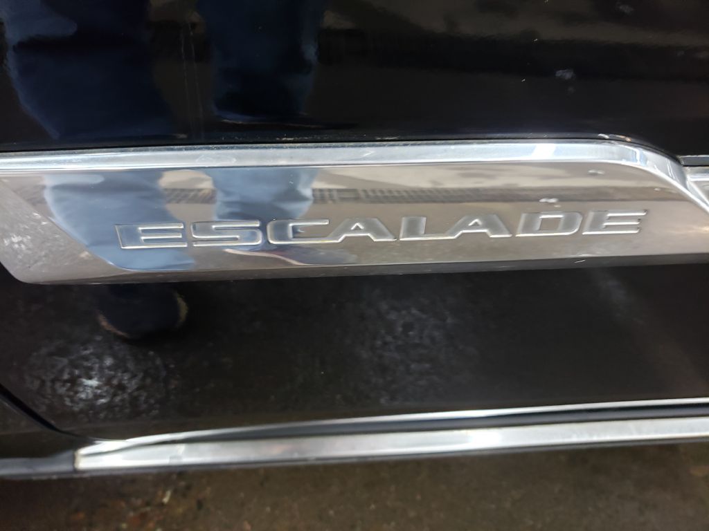 Photo 43 of this CADILLAC ESCALADE