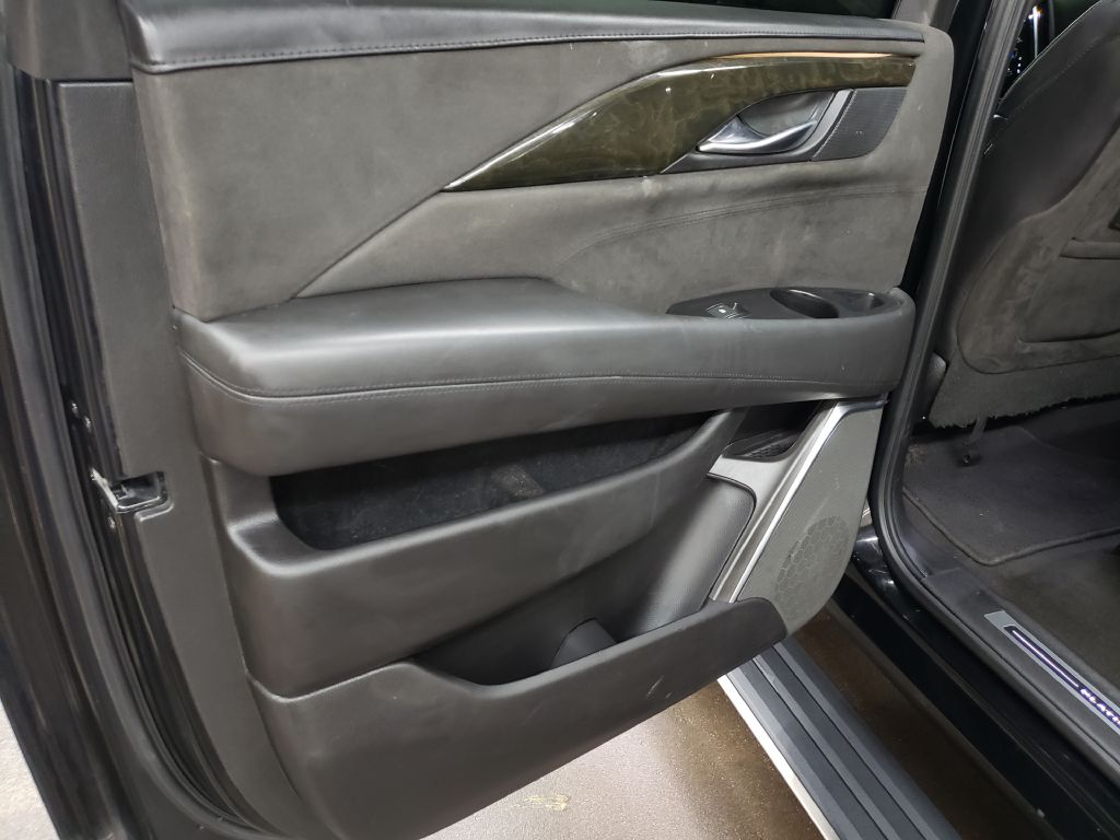 Photo 44 of this CADILLAC ESCALADE
