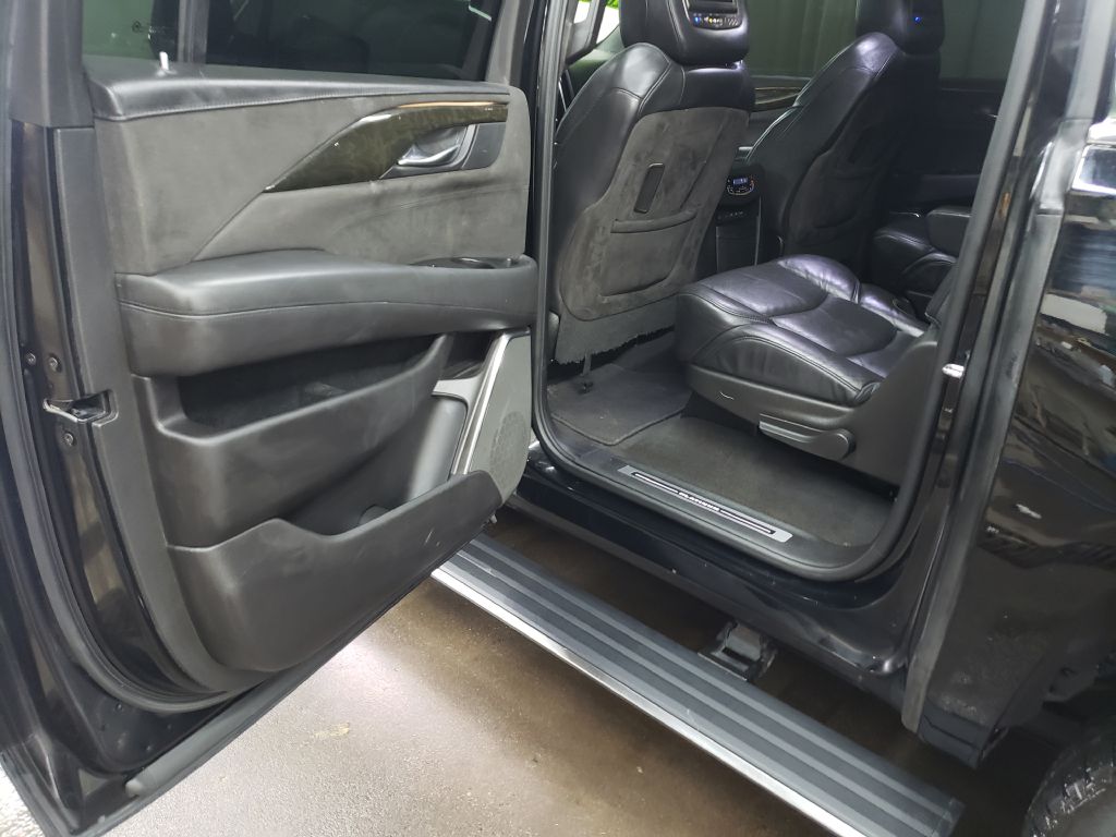 Photo 46 of this CADILLAC ESCALADE