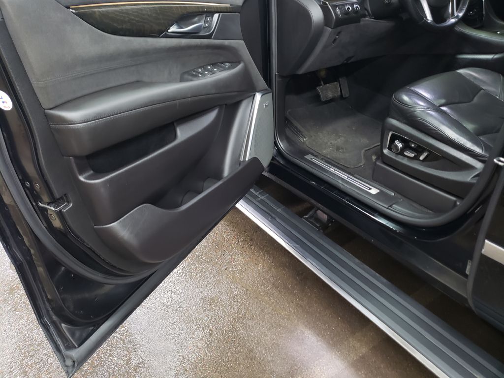 Photo 52 of this CADILLAC ESCALADE