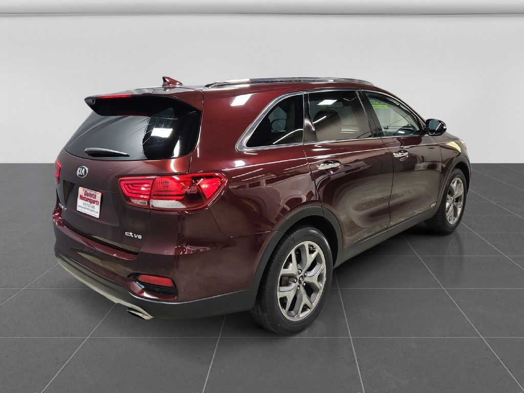 Photo 5 of this KIA SORENTO