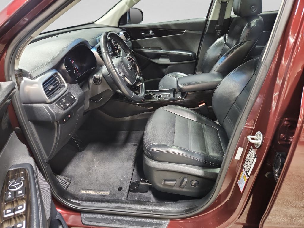 Photo 10 of this KIA SORENTO