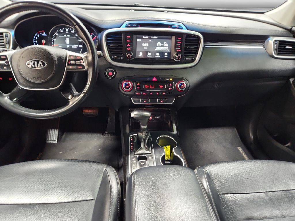 Photo 12 of this KIA SORENTO