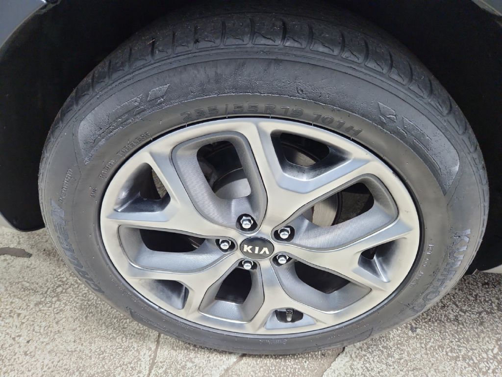 Photo 29 of this KIA SORENTO
