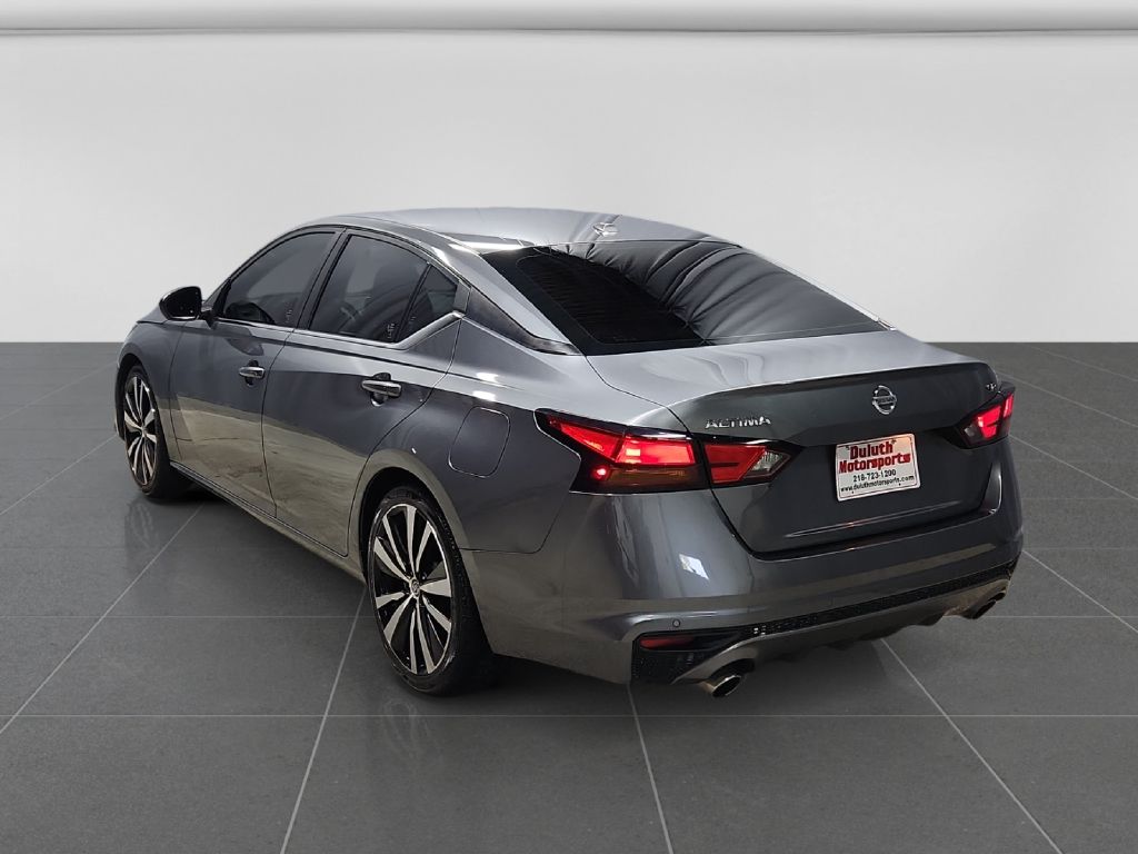 Photo 3 of this NISSAN ALTIMA