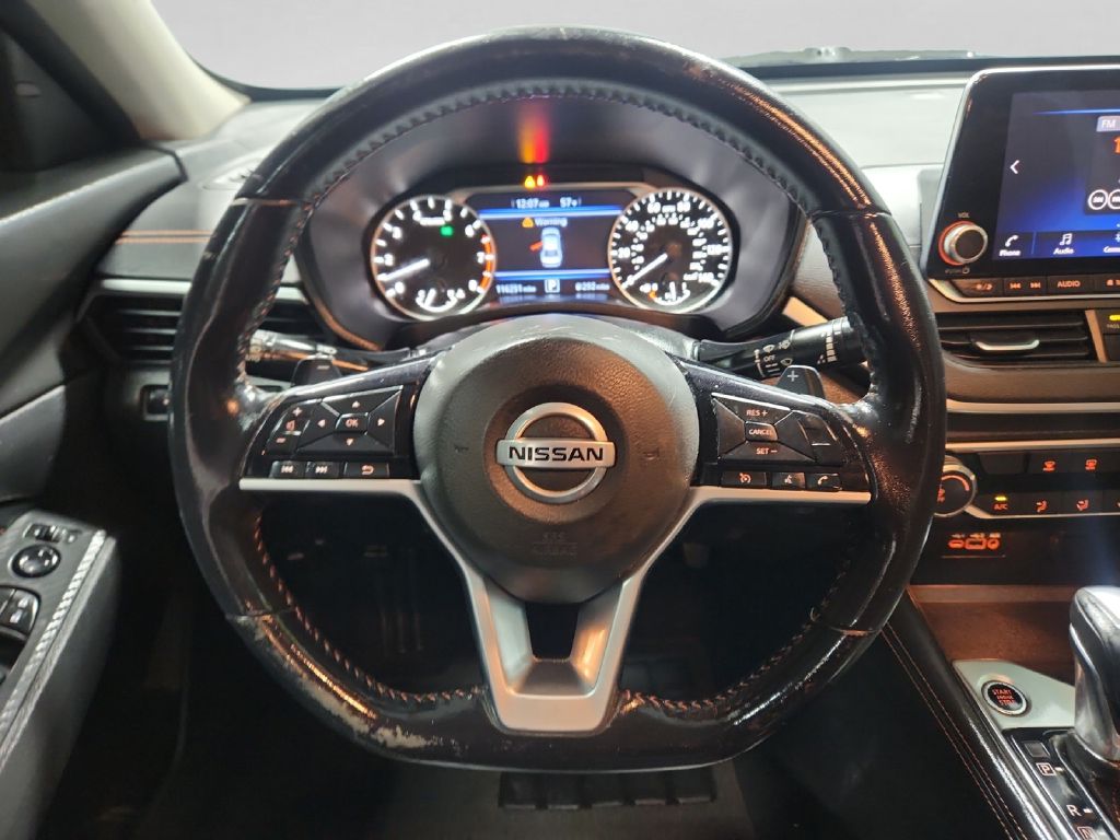 Photo 11 of this NISSAN ALTIMA