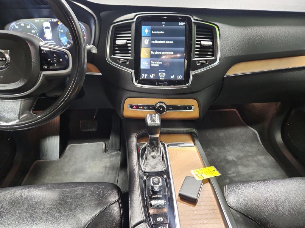 Photo 12 of this VOLVO XC90