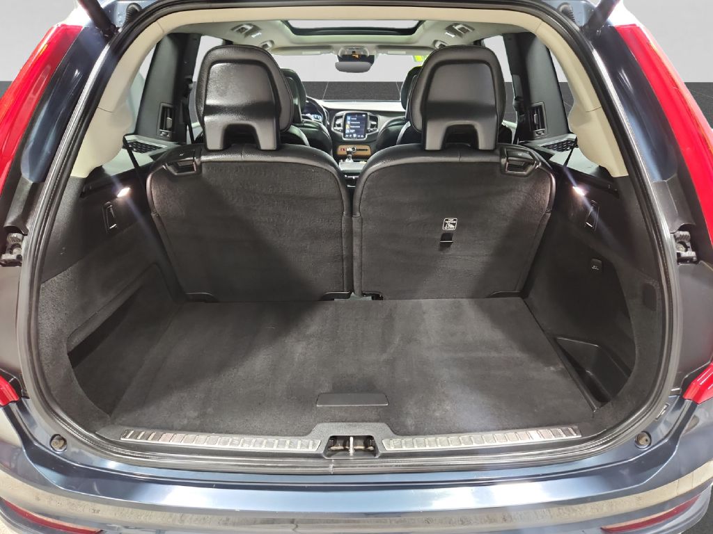 Photo 19 of this VOLVO XC90
