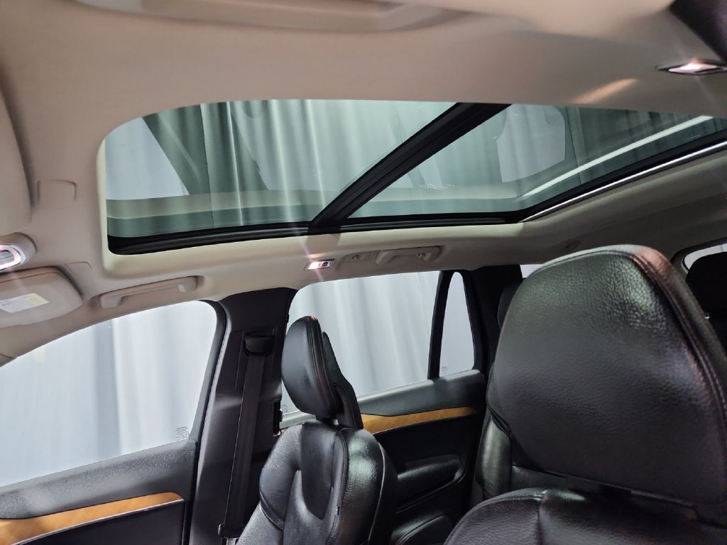 Photo 25 of this VOLVO XC90