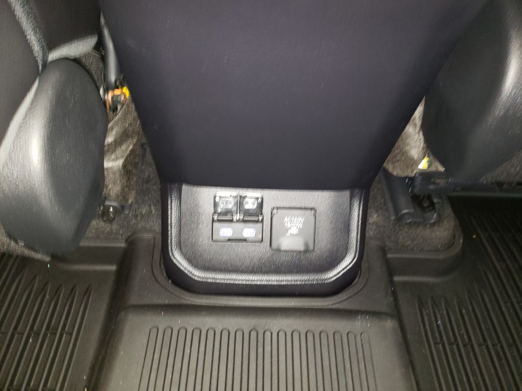Photo 14 of this TOYOTA HIGHLANDER