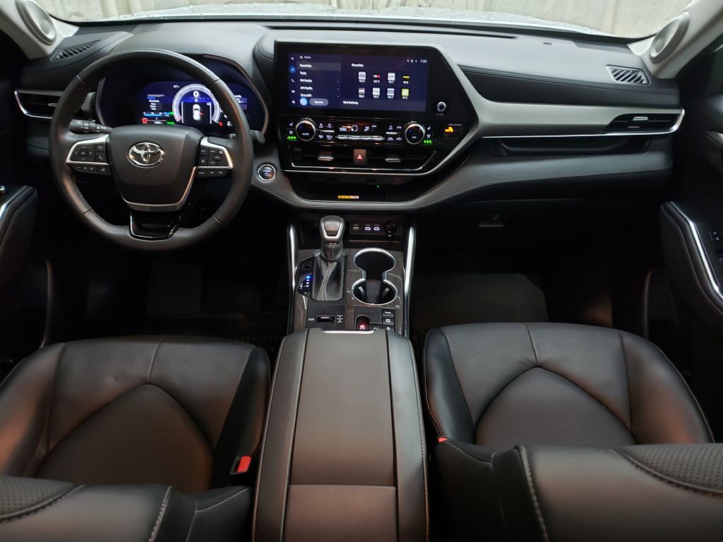 Photo 15 of this TOYOTA HIGHLANDER