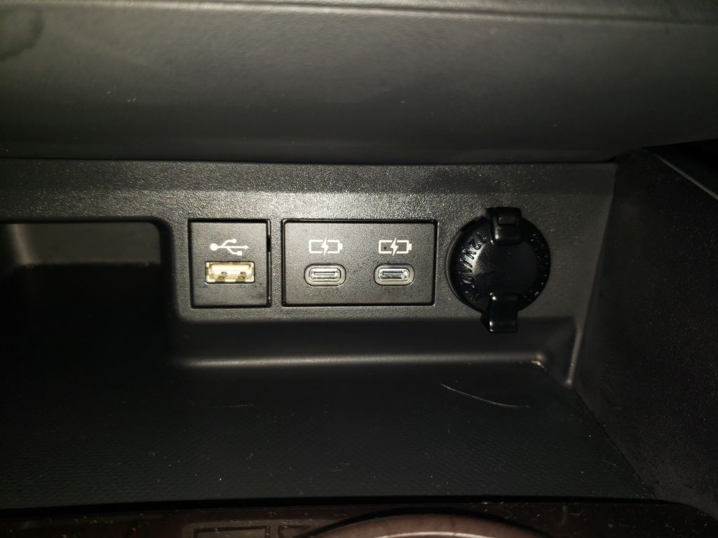 Photo 53 of this TOYOTA HIGHLANDER