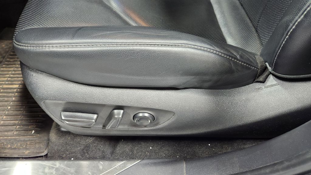 Photo 94 of this TOYOTA HIGHLANDER