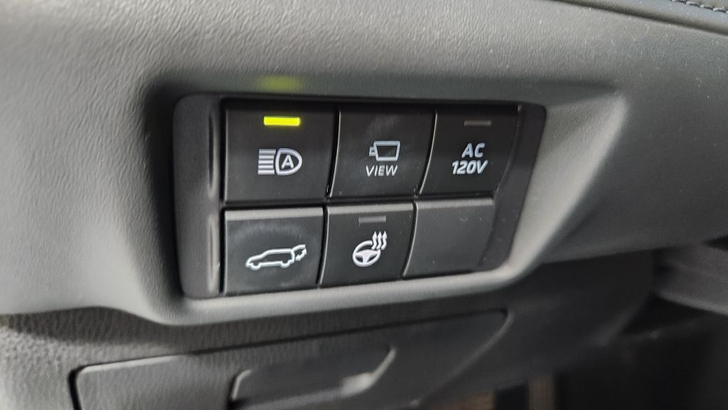 Photo 96 of this TOYOTA HIGHLANDER