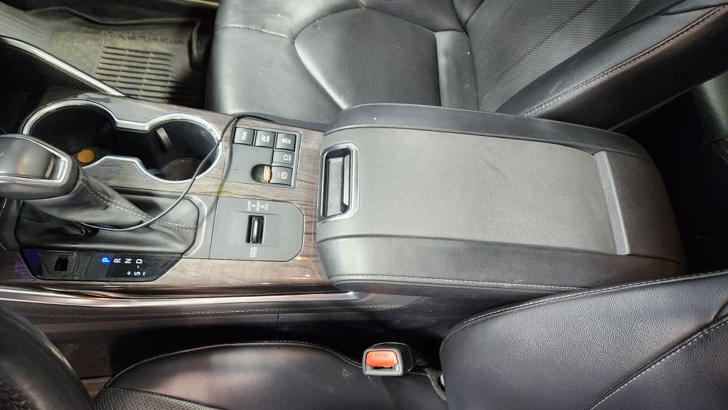 Photo 97 of this TOYOTA HIGHLANDER