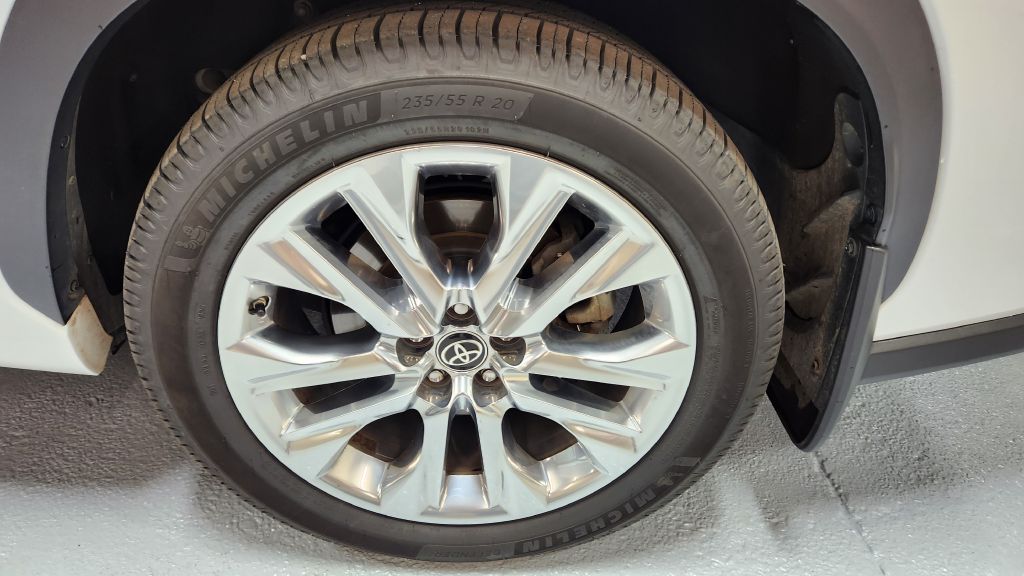 Photo 99 of this TOYOTA HIGHLANDER