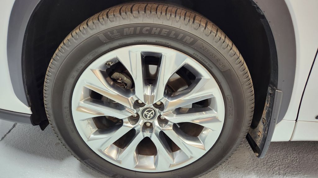 Photo 101 of this TOYOTA HIGHLANDER
