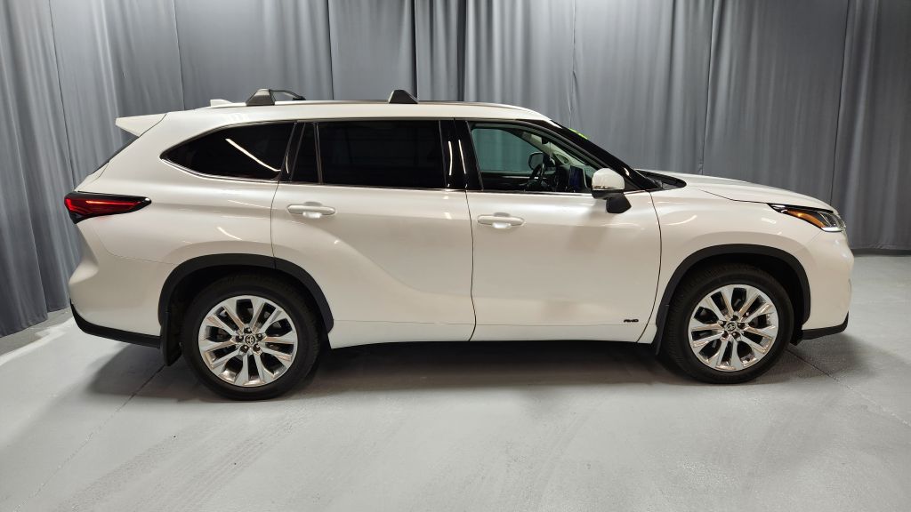 Photo 103 of this TOYOTA HIGHLANDER