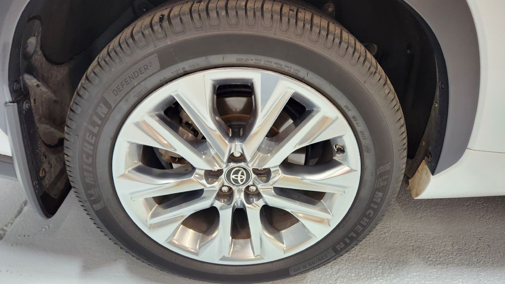 Photo 111 of this TOYOTA HIGHLANDER