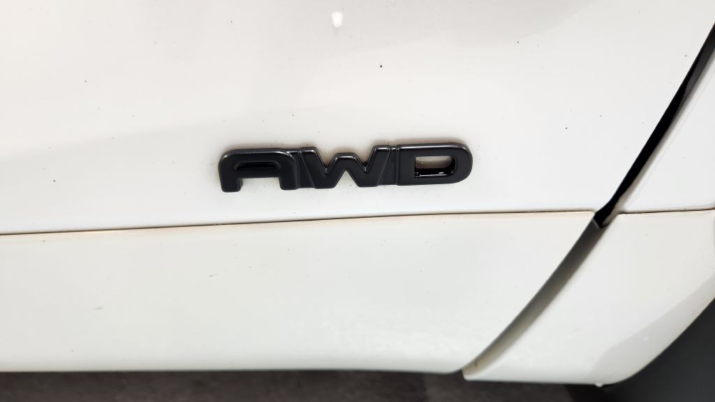 Photo 113 of this TOYOTA HIGHLANDER