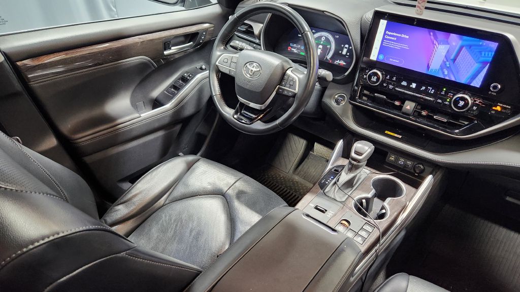 Photo 119 of this TOYOTA HIGHLANDER