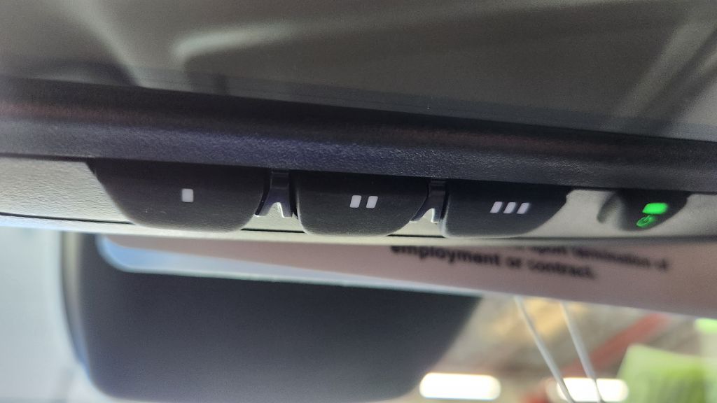 Photo 137 of this TOYOTA HIGHLANDER