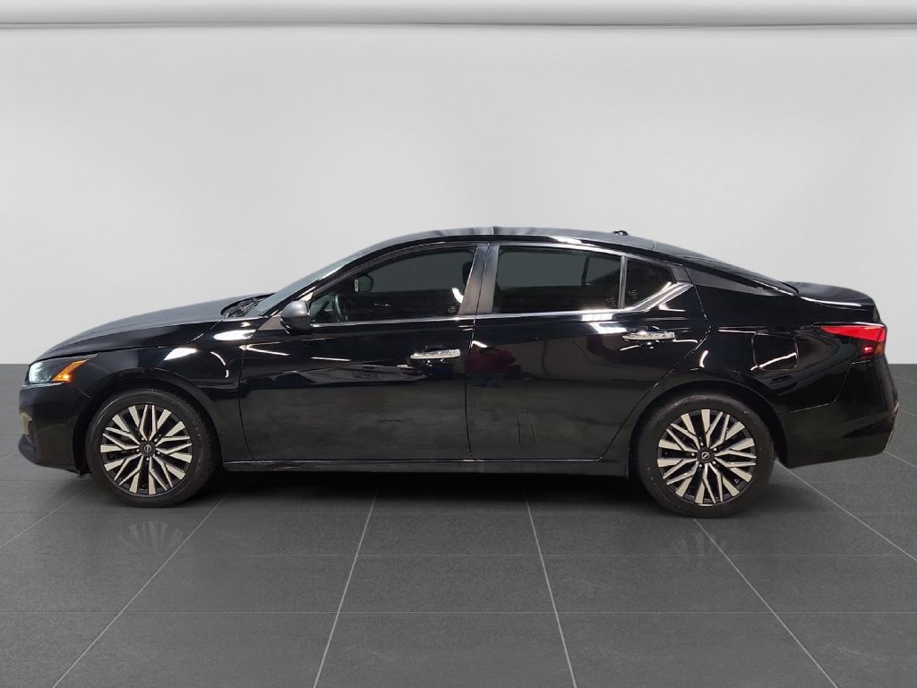 Photo 2 of this NISSAN ALTIMA