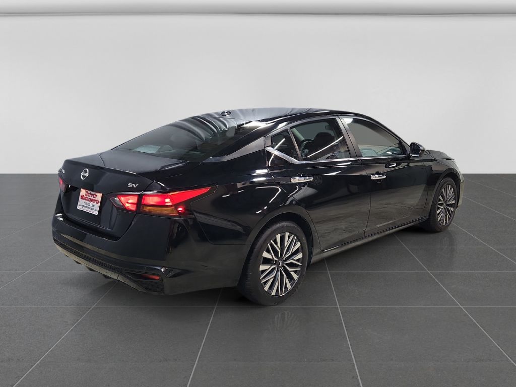 Photo 5 of this NISSAN ALTIMA