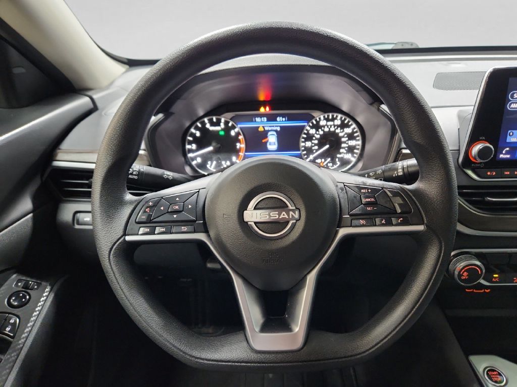 Photo 11 of this NISSAN ALTIMA