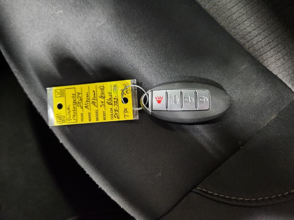 Photo 22 of this NISSAN ALTIMA