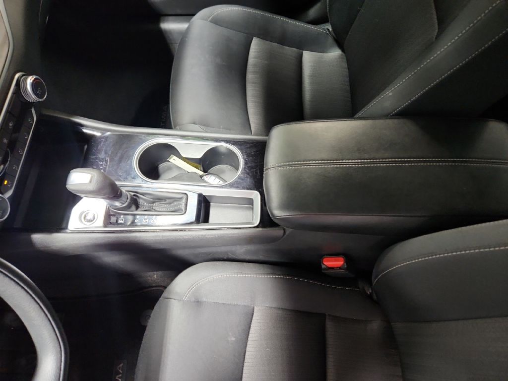 Photo 24 of this NISSAN ALTIMA