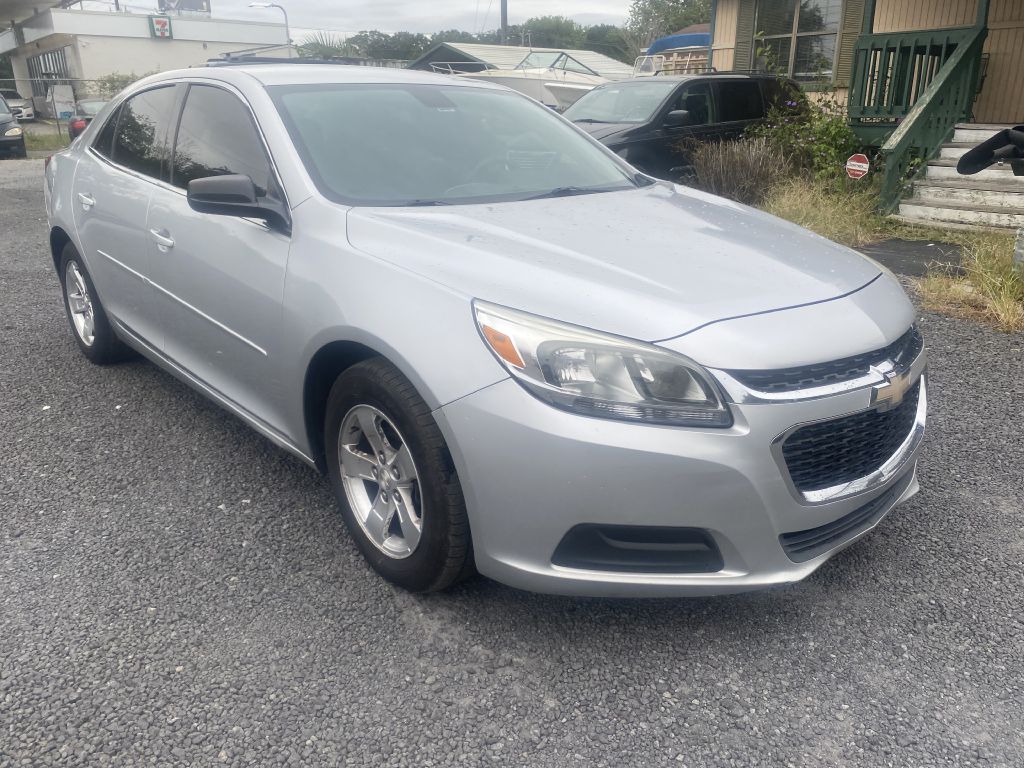 Photo 3 of this CHEVROLET MALIBU