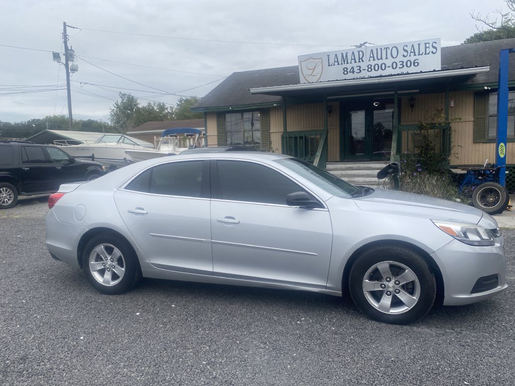 Photo 4 of this CHEVROLET MALIBU