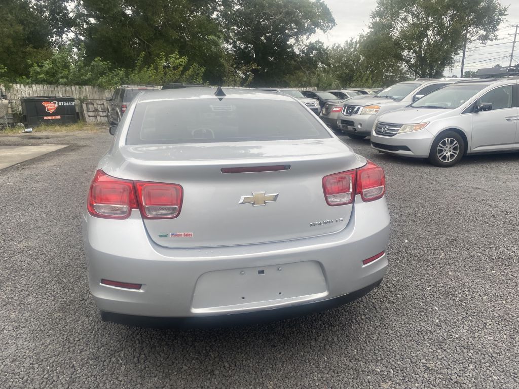 Photo 6 of this CHEVROLET MALIBU