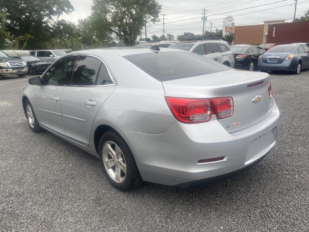 Photo 7 of this CHEVROLET MALIBU