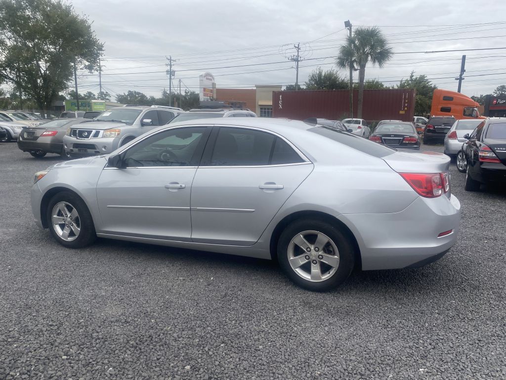 Photo 8 of this CHEVROLET MALIBU